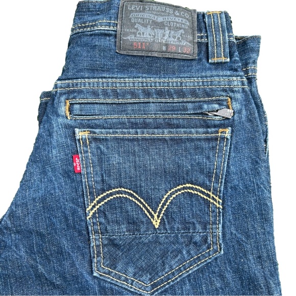 Unique Levi’s 511 jeans w/double back pockets.Tag: 29/32 Please see measurements - Picture 4 of 11